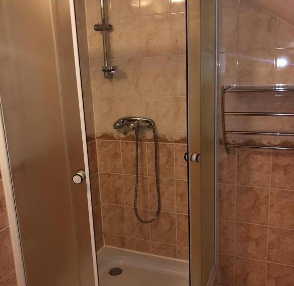 スタンダードトリプルルーム, Kubovka 63