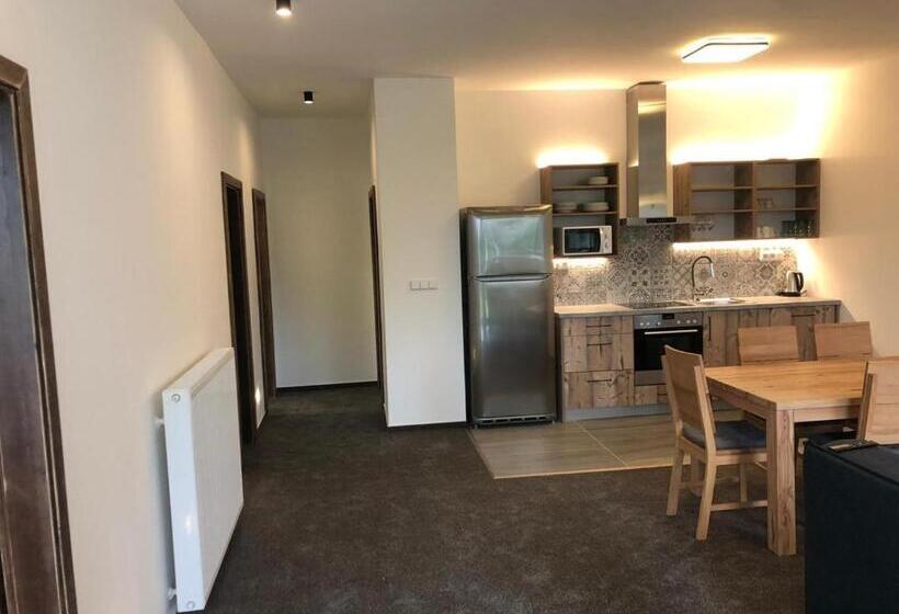 2ベッドルームアパートメント, Kubovka 63