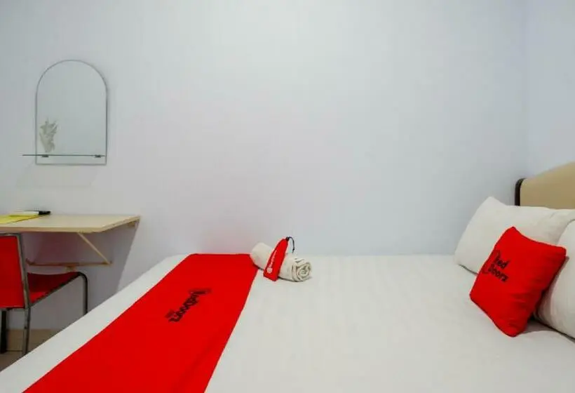 スタンダードルーム, Reddoorz @ Hotel Bravo Pantai Kamali Bau Bau