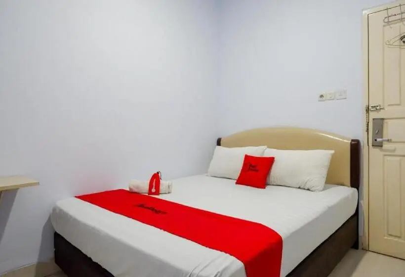 エコノミールーム, Reddoorz @ Hotel Bravo Pantai Kamali Bau Bau