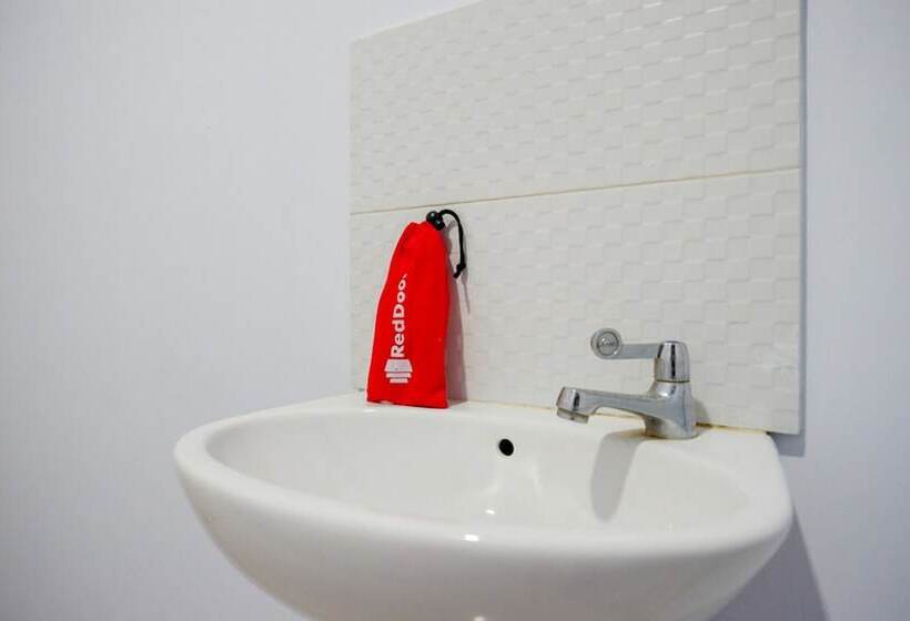스탠다드 룸, Reddoorz @ Hotel Bravo Pantai Kamali Bau Bau
