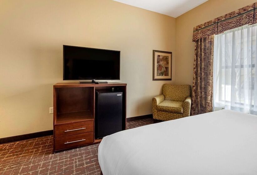 جناح, Comfort Inn & Suites Shawnee North Near I40