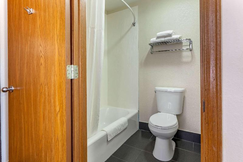 غرفة قياسية سرير كينج, Quality Inn New London