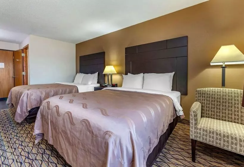 ２ダブルベッドのスタンダードルーム, Quality Inn New London