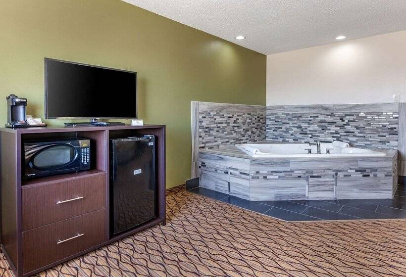 جناح, Quality Inn New London