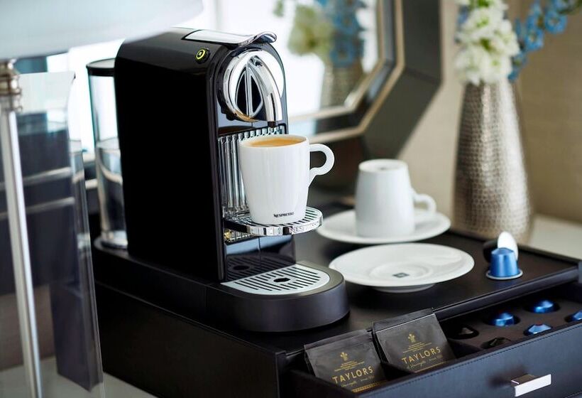 장애인용 디럭스룸, The Ritzcarlton, Tysons Corner