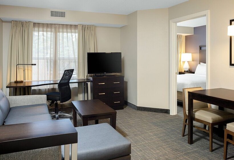 جناح, Residence Inn Boston Foxborough