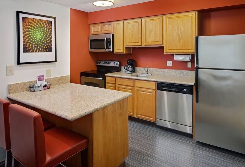 Люкс 2 Спальни, Residence Inn Detroit Troy/madison Heights