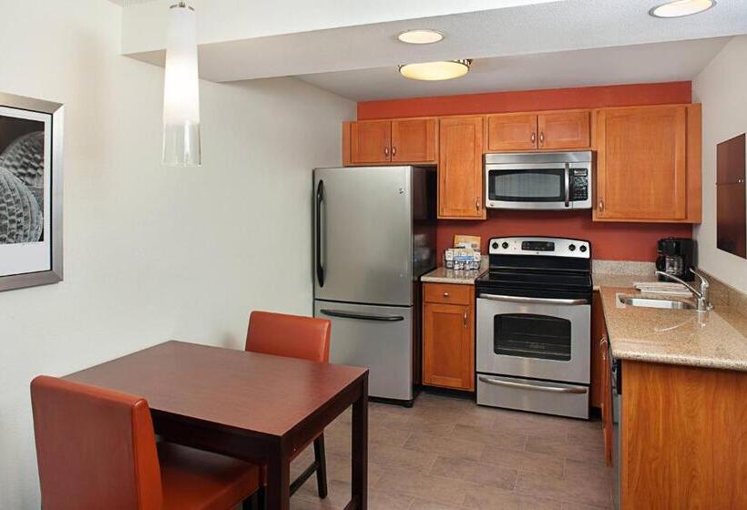 מיטת קינג בסוויטה, Residence Inn Seattle Northeast/bothell