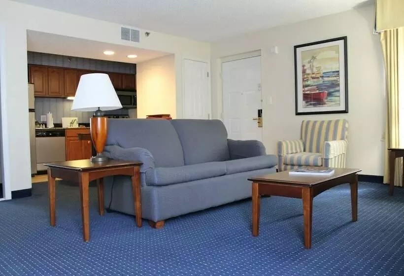 سوییت اجرایی, Doral Inn & Suites Miami Airport West