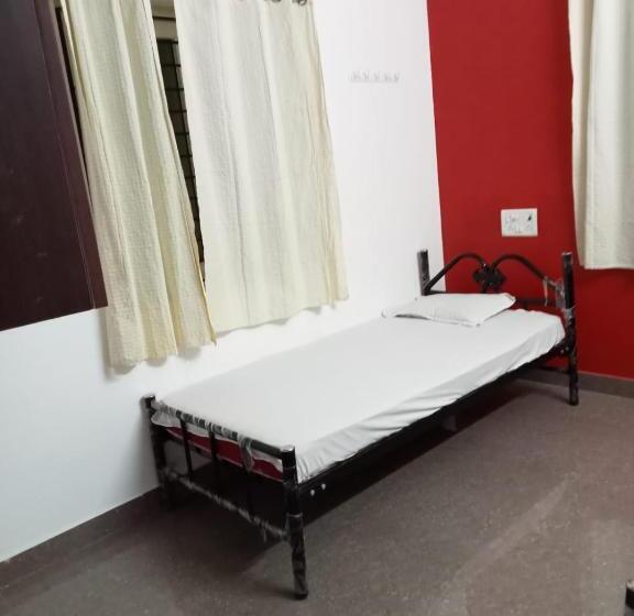 Superior-huone, Allamanda Abode