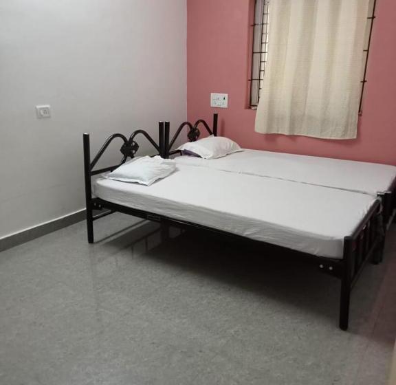 Superior-huone, Allamanda Abode