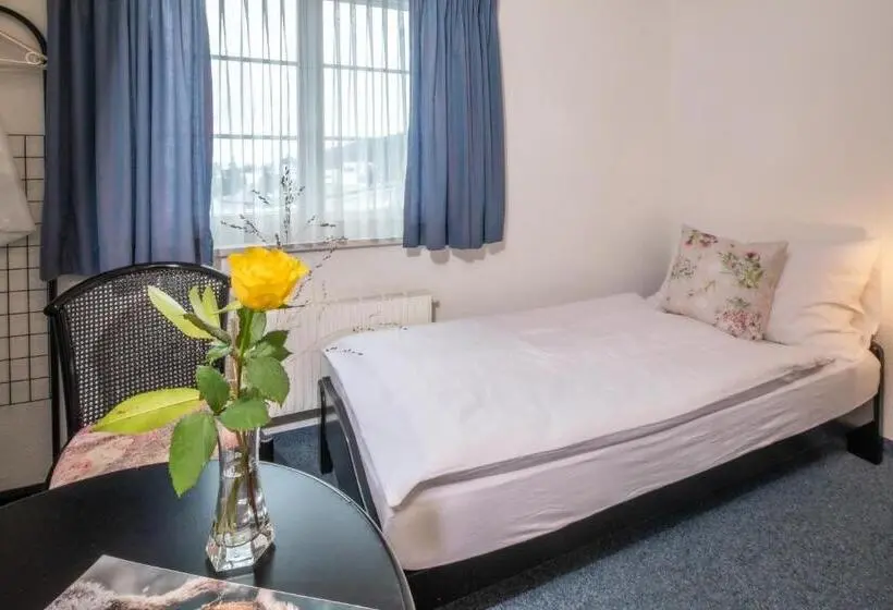 Economy Single Room, Gasthof Enge Self Check In