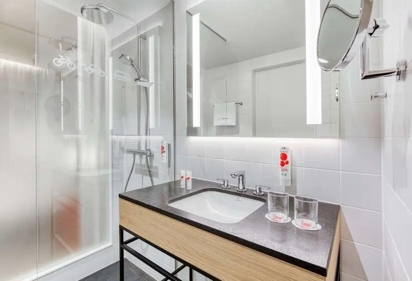 اتاق سوپریور, Intercityhotel Hannover Hauptbahnhof Ost