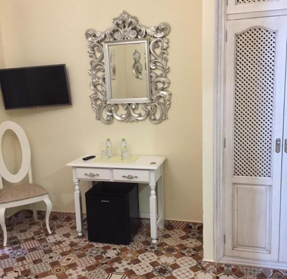 スタンダードルーム, Hostal Lojo