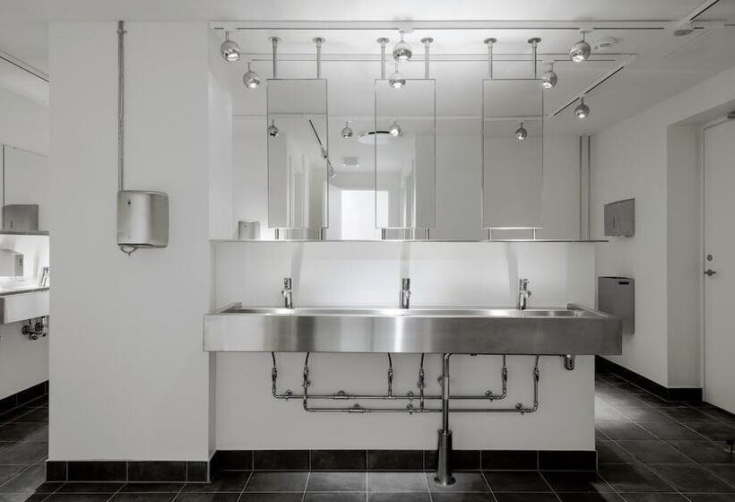 Номер Стандарт Совместная Ванная, Book1 By Brøchner Hotels