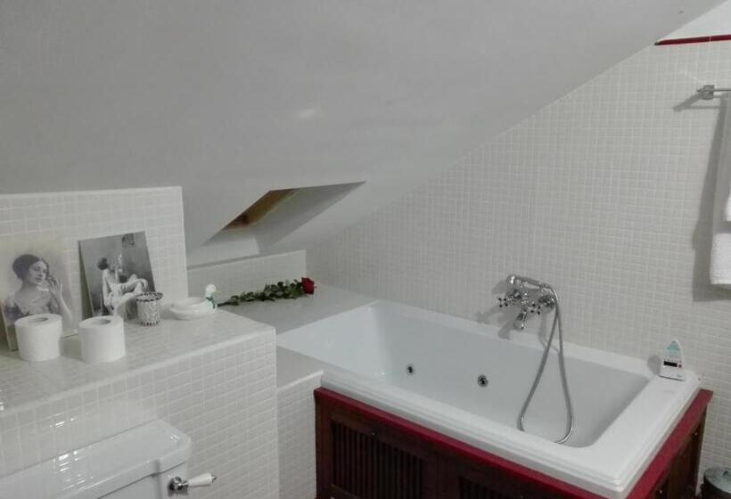 标准间, Casa Mañoso