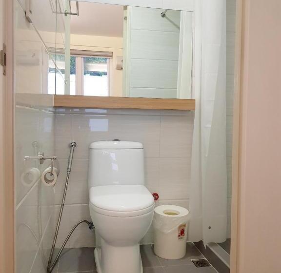 اتاق استاندارد, The Leaf House