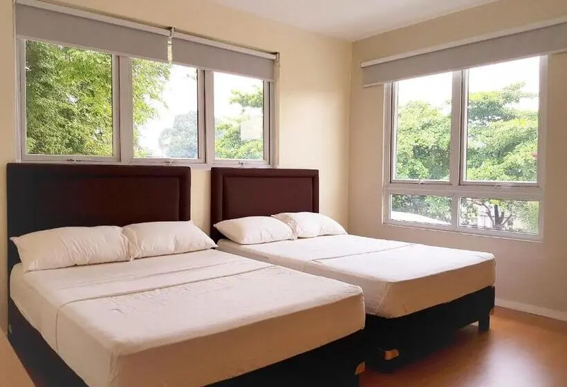 スタンダード4人部屋, The Leaf House