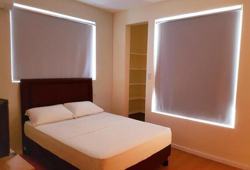 اتاق استاندارد با بالکن, The Leaf House