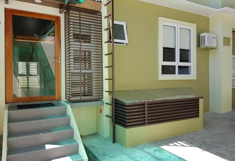 חדר דלוקס, The Leaf House