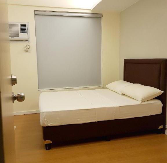 اتاق اکونومی, The Leaf House