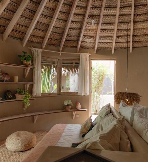 ガーデンビューのスタンダードバンガロー, La Fragata