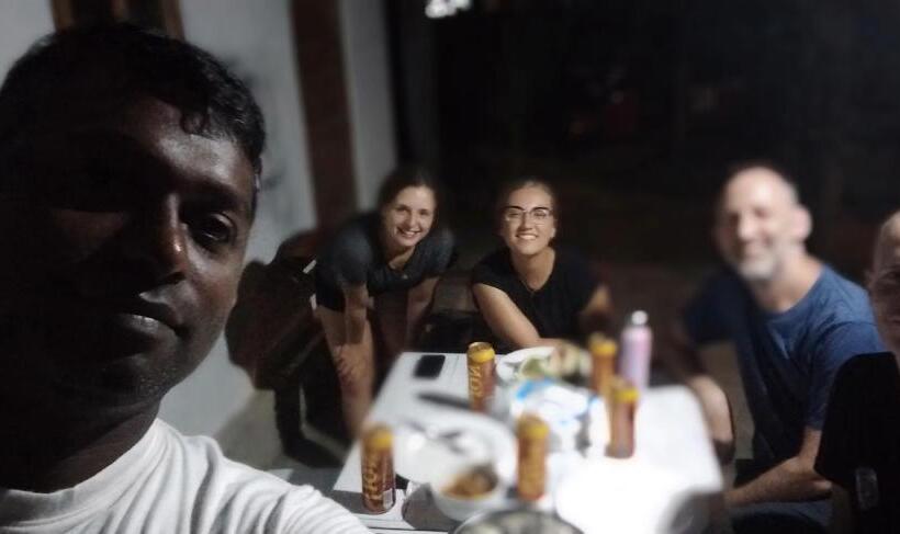 Deluxe Rum, Walkers Hostel