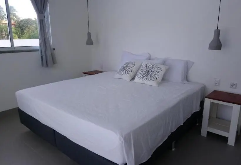 Deluxe Kolmen Hengen Huone, Kitebar