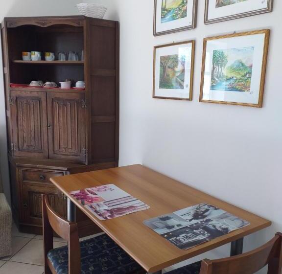 غرفة قياسية مزوَّدة بتراس, B&b Las Vegan