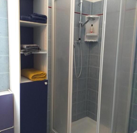 غرفة قياسية مزوَّدة بتراس, B&b Las Vegan