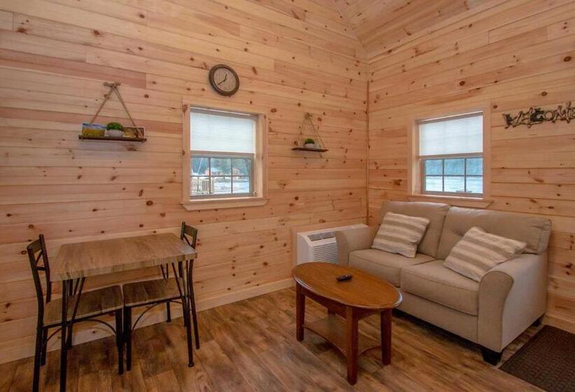 بنجلو قياسى, Presidential Mountain Resort