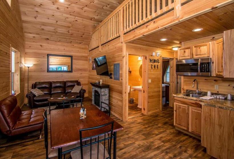 بنجلو ديلوكس, Presidential Mountain Resort