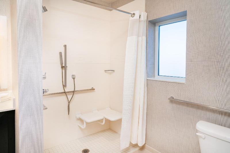 غرفة قياسية سرير كينج, Le Méridien St. Louis Clayton