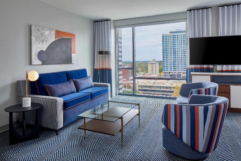 Quarto Executivo Cama King, Le Méridien St. Louis Clayton