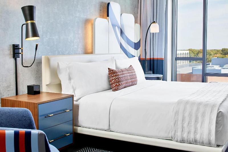 غرفة ديلوكس سرير كينج, Le Méridien St. Louis Clayton