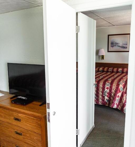 غرفه قياسيه سريرين مزدوجين, Safari Inn