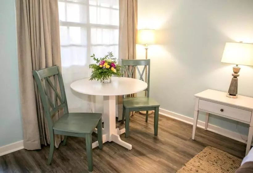 اتاق استاندارد با تخت بزرگ, Sea Otter Inn
