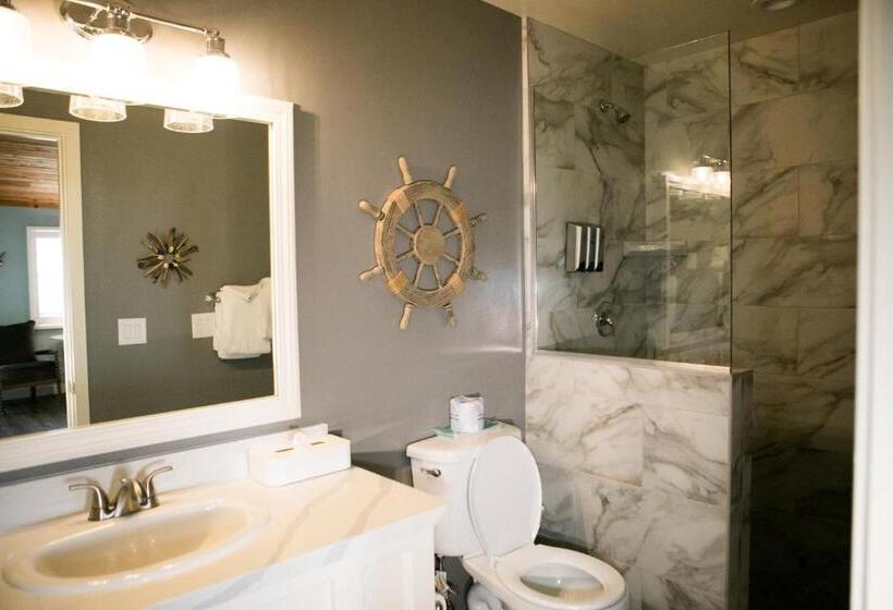 스탠다드 룸 킹사이즈 침대, Sea Otter Inn