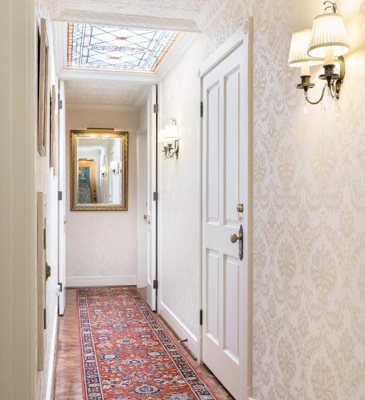 חדר סופריור עם מיטת קינג, Seven Gables Inn On Monterey Bay, A Kirkwood Collection