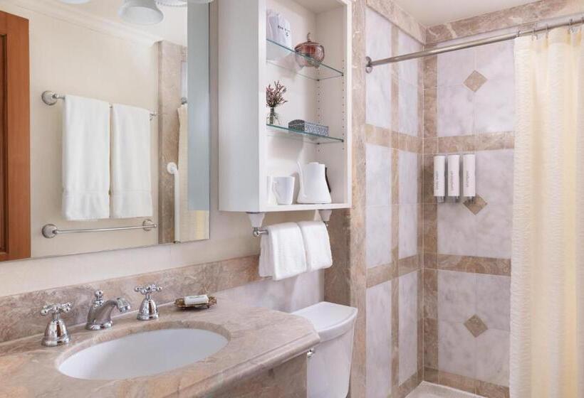 חדר סטנדרט עם מיטת קינג, Seven Gables Inn On Monterey Bay, A Kirkwood Collection