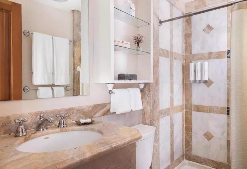 اتاق لوکس با چشم‌انداز دریا, Seven Gables Inn On Monterey Bay, A Kirkwood Collection