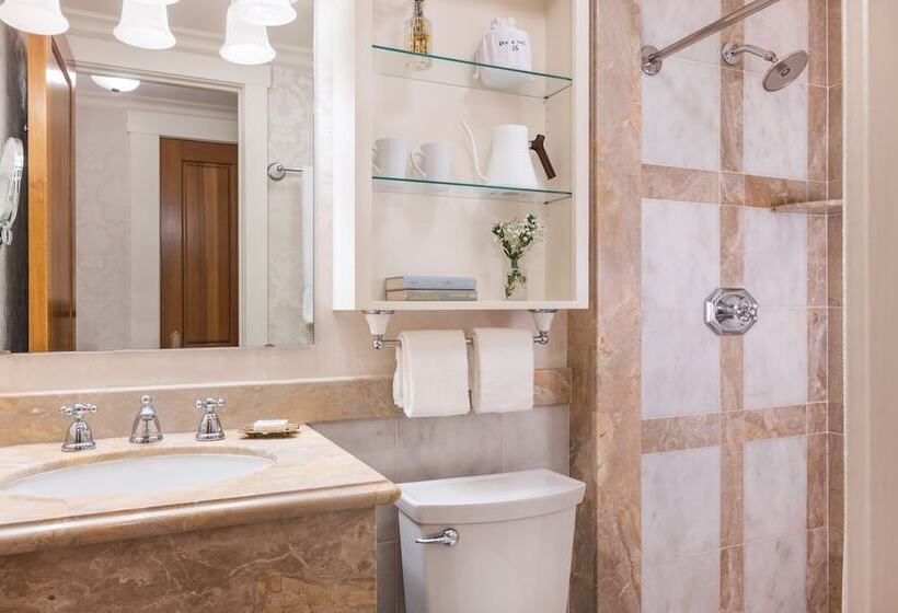 חדר דלוקס צדדי נוף לים, Seven Gables Inn On Monterey Bay, A Kirkwood Collection