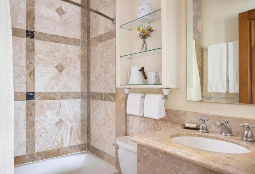 חדר סטנדרט נוף לים, Seven Gables Inn On Monterey Bay, A Kirkwood Collection