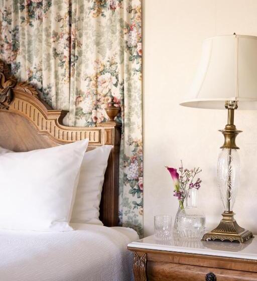 디럭스 룸, Seven Gables Inn On Monterey Bay, A Kirkwood Collection