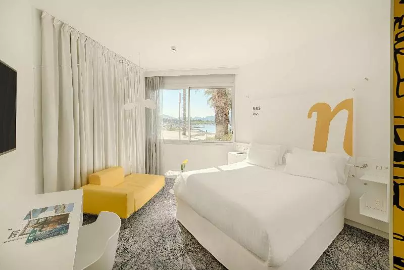 キングサイズベッドのスイートルーム, Sheraton Suites Fort Lauderdale At Cypress Creek