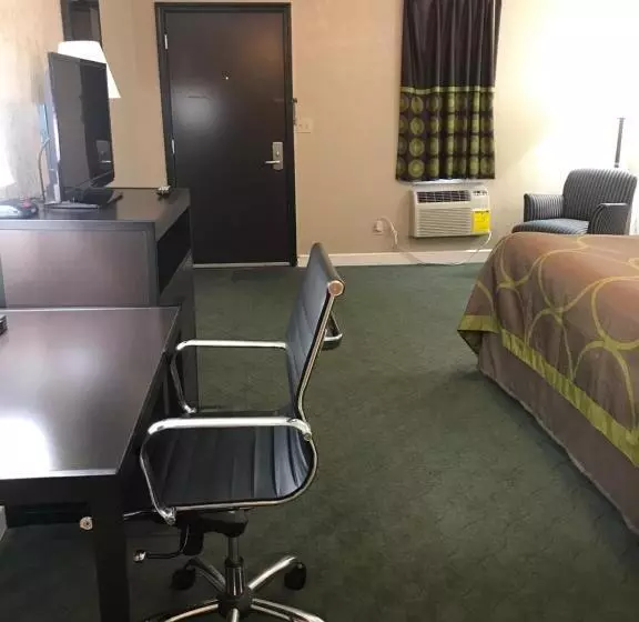 Standard-huone King-vuode, Super 8 By Wyndham Taylorville Il