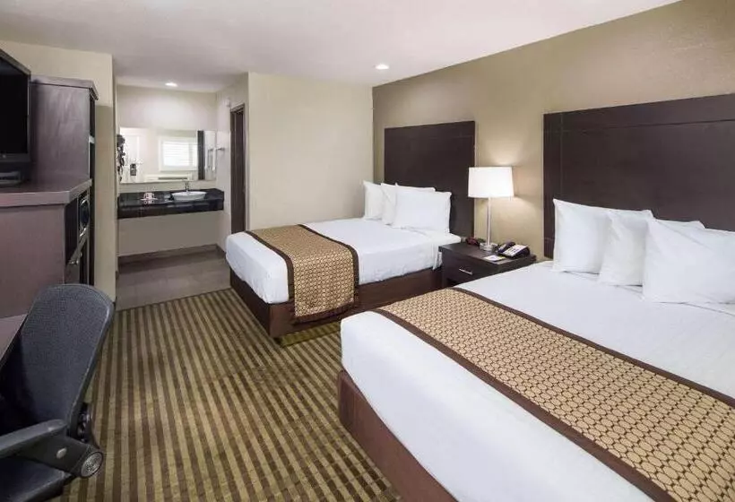 استودیوی استاندارد, Days Inn By Wyndham El Centro