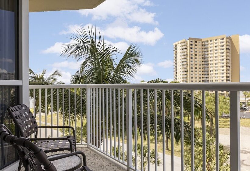 スタンダードスタジオ, Club Wyndham Santa Barbara