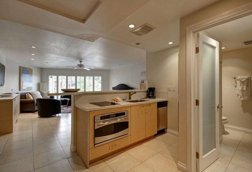 スタンダードスタジオ, Shadow Mountain Resort & Club